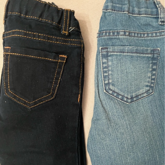 Super Skinny Jeans, The Children’s Place, Girls Size 4T, dark and blue jeans - Picture 4 of 6